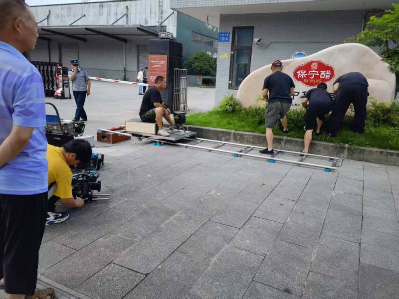 君山区广告片拍摄公司核心优势：全流程服务，让品牌广告片省心更出彩